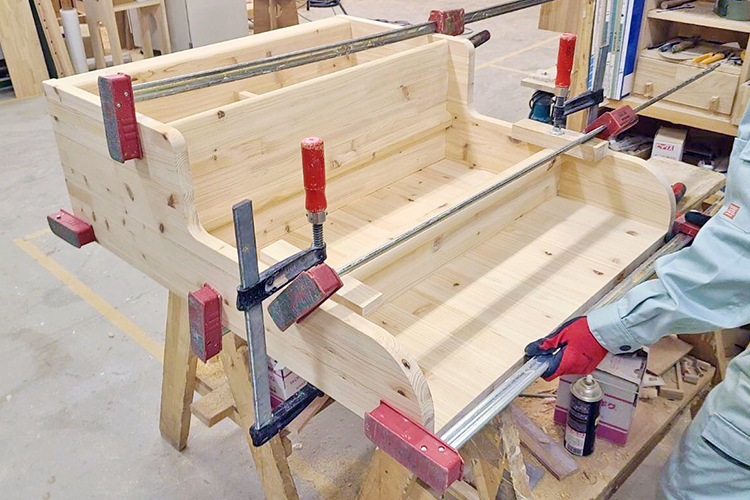 セミオーダーえほんラック