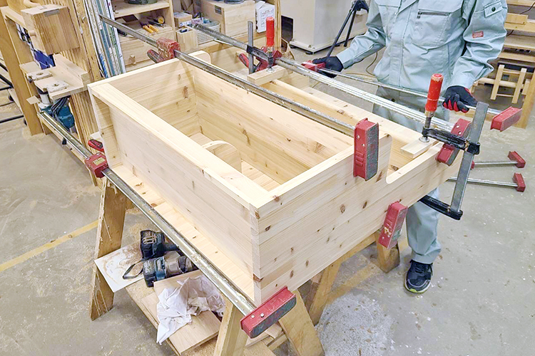 セミオーダーえほんラック